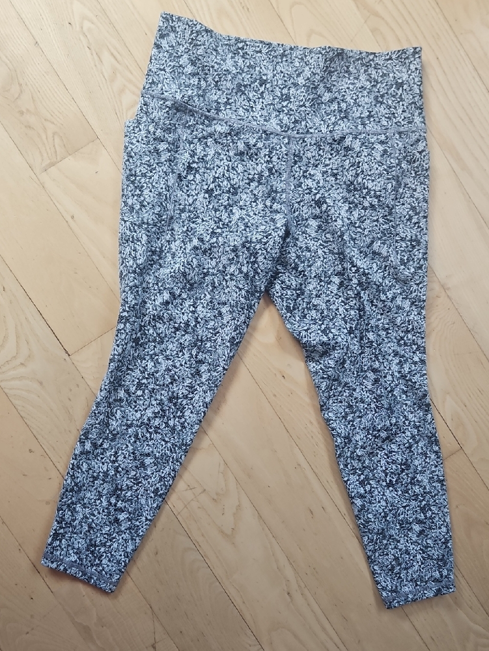 Athleta Grey Marble-Print Leggings